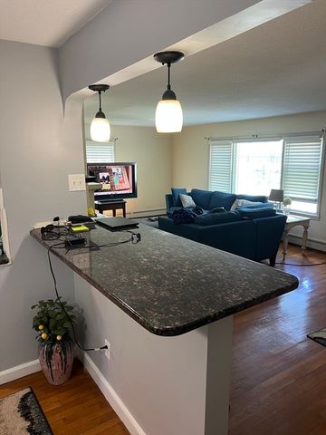 109 Eddywood St, Springfield, MA 01118