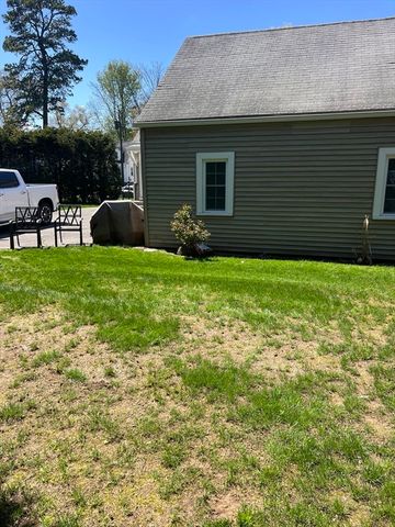 109 Eddywood St, Springfield, MA 01118