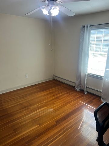 109 Eddywood St, Springfield, MA 01118
