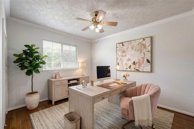 7827 Shady Villa Cove, Houston, TX 77055