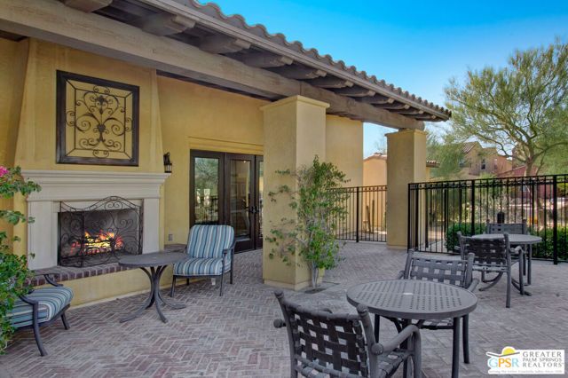 446 Via De La Paz, Palm Desert, CA 92211