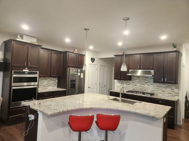 529 Wolverine Drive, Aurora, IL 60502