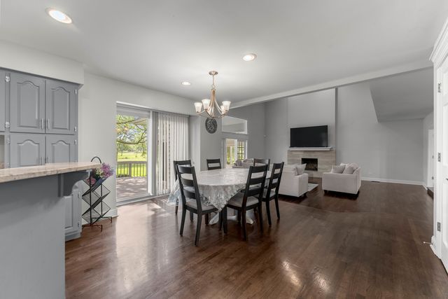 24161 Brancaster Drive, Naperville, IL 60564