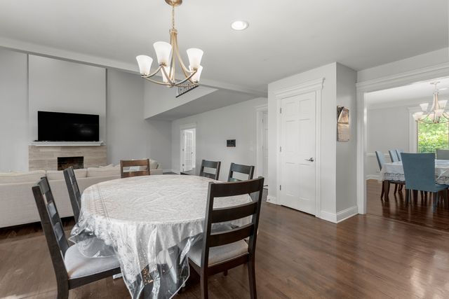 24161 Brancaster Drive, Naperville, IL 60564