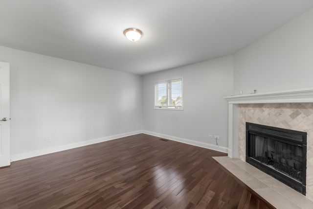 24161 Brancaster Drive, Naperville, IL 60564