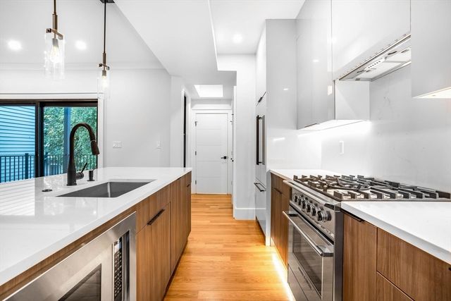 31 Mercer Street 2, Boston, MA 02127