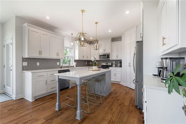 19602 W 198th Street, Spring Hill, KS 66083