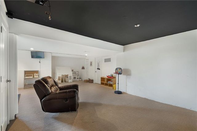 19602 W 198th Street, Spring Hill, KS 66083