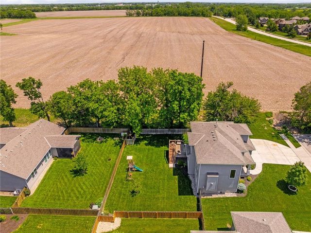 19602 W 198th Street, Spring Hill, KS 66083