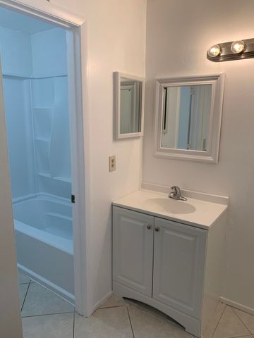 1000 Abada Court NE 101, Palm Bay, FL 32905