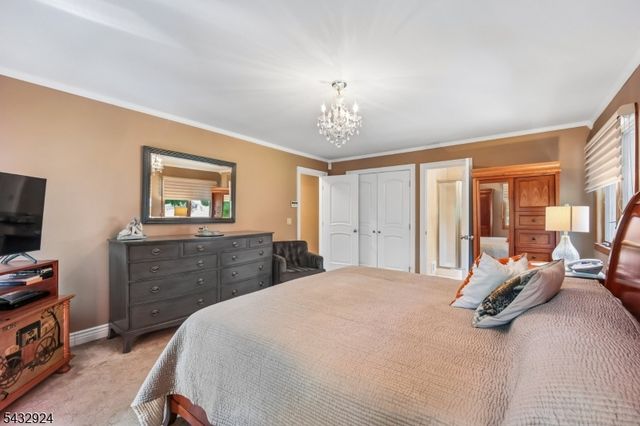17 Stonewall Dr, Livingston Twp., NJ 07039