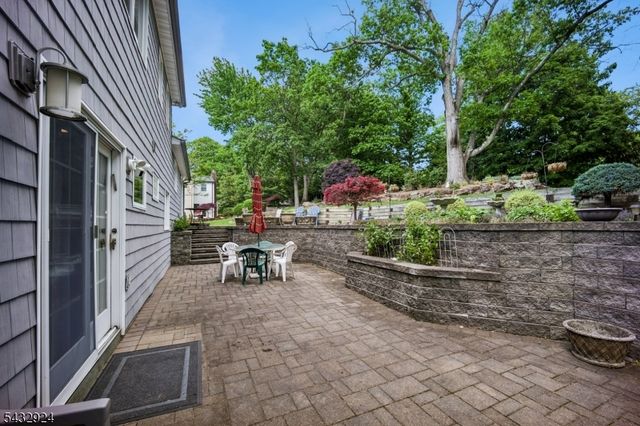 17 Stonewall Dr, Livingston Twp., NJ 07039