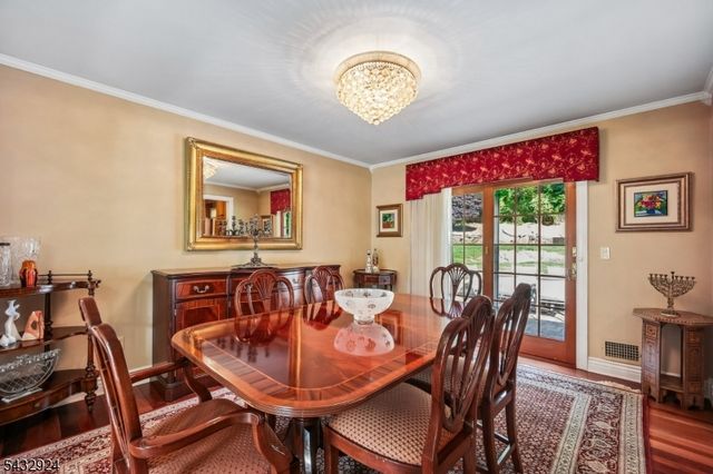17 Stonewall Dr, Livingston Twp., NJ 07039