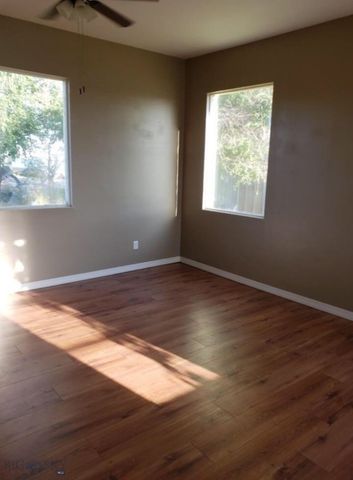 200 Cleveland, Chinook, MT 59523