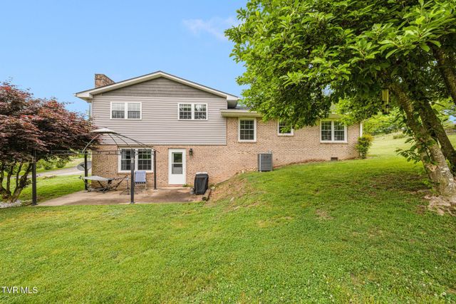 780 Dry Branch Road, Bluff City, TN 37618