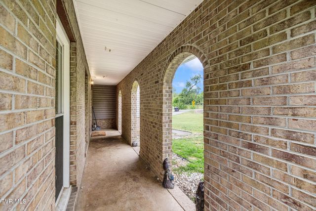 780 Dry Branch Road, Bluff City, TN 37618