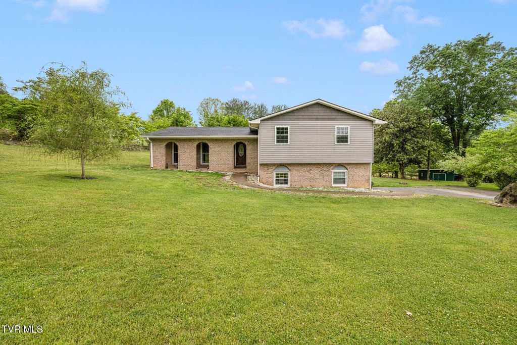 780 Dry Branch Road, Bluff City, TN 37618