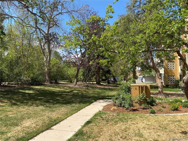795 S Alton Way 8C, Denver, CO 80247