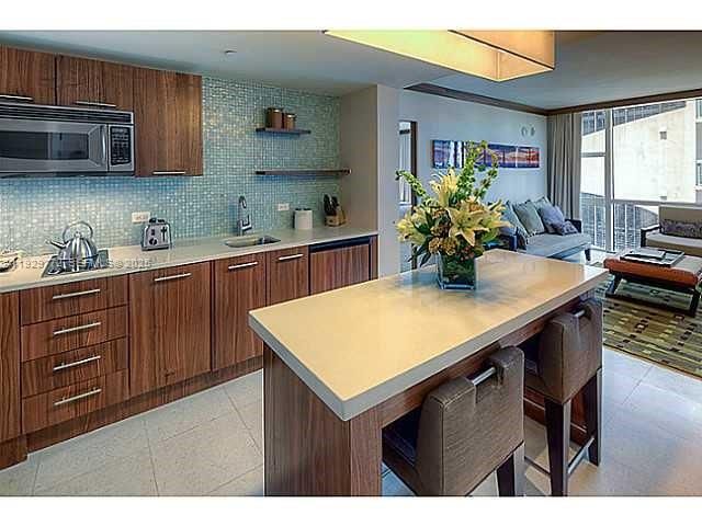 6801 Collins Ave 309, Miami Beach, FL 33141