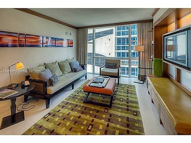 6801 Collins Ave 309, Miami Beach, FL 33141