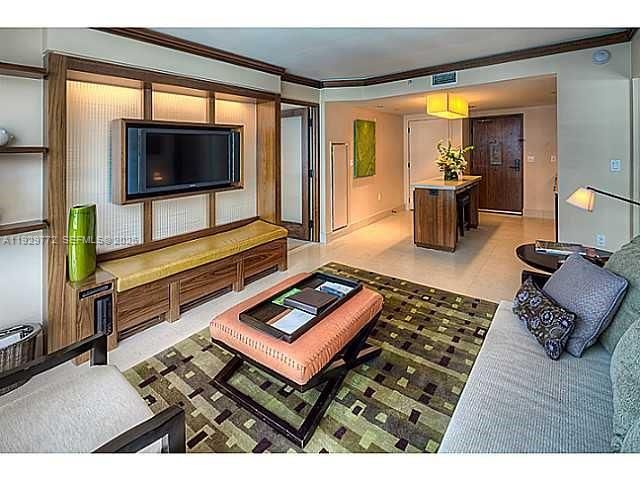 6801 Collins Ave 309, Miami Beach, FL 33141