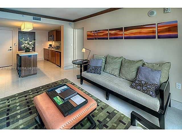 6801 Collins Ave 309, Miami Beach, FL 33141