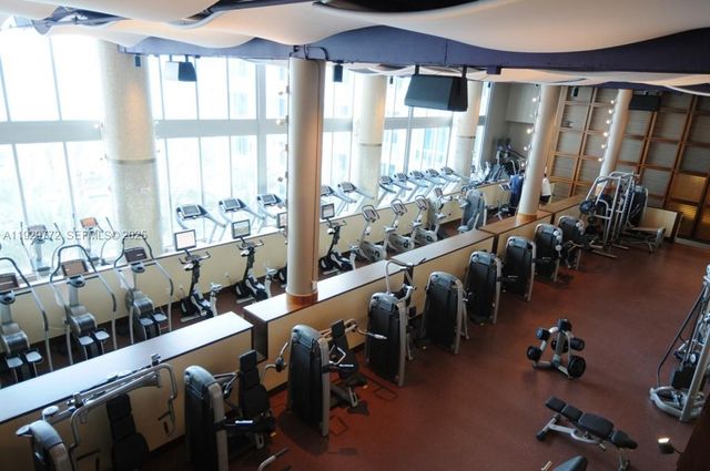 6801 Collins Ave 309, Miami Beach, FL 33141