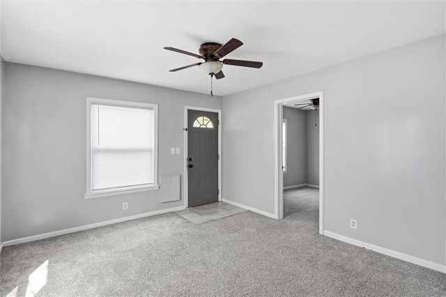 1125 S DODGION Avenue, Independence, MO 64050