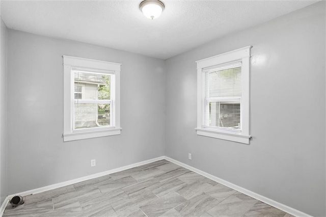1125 S DODGION Avenue, Independence, MO 64050