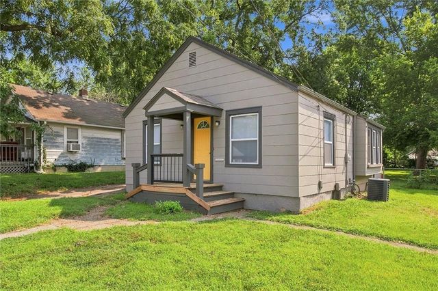 1125 S DODGION Avenue, Independence, MO 64050