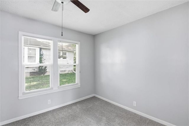 1125 S DODGION Avenue, Independence, MO 64050
