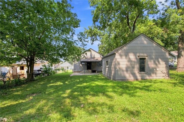 1125 S DODGION Avenue, Independence, MO 64050