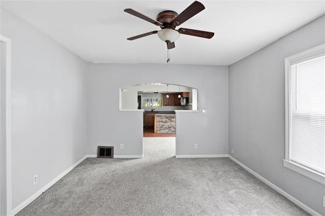 1125 S DODGION Avenue, Independence, MO 64050