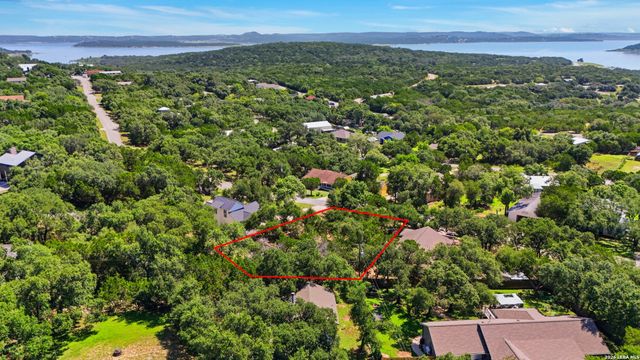 1824 Trail Ridge Dr., Canyon Lake, TX 78133