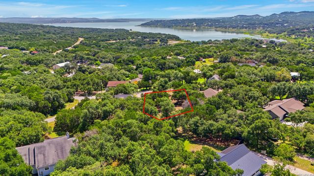 1824 Trail Ridge Dr., Canyon Lake, TX 78133