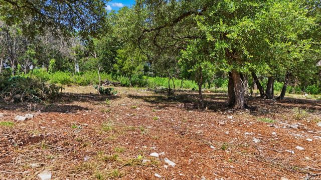 1824 Trail Ridge Dr., Canyon Lake, TX 78133