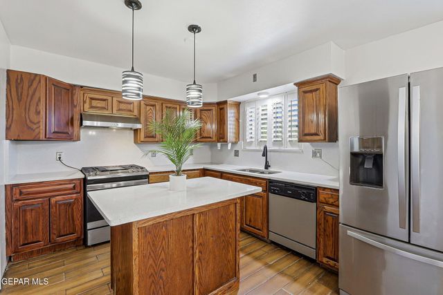 2708 Prestwick Road, El Paso, TX 79925