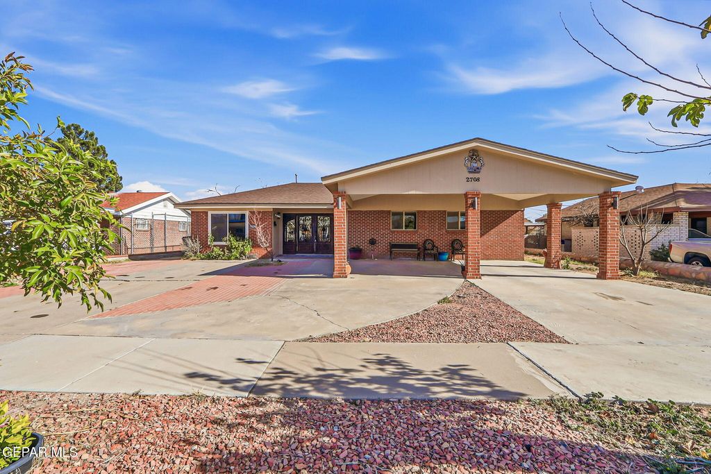 2708 Prestwick Road, El Paso, TX 79925