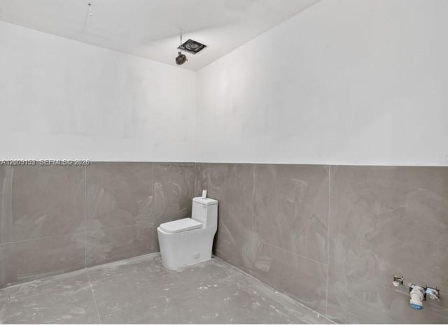69 NW 27th Ave, Miami, FL 33125