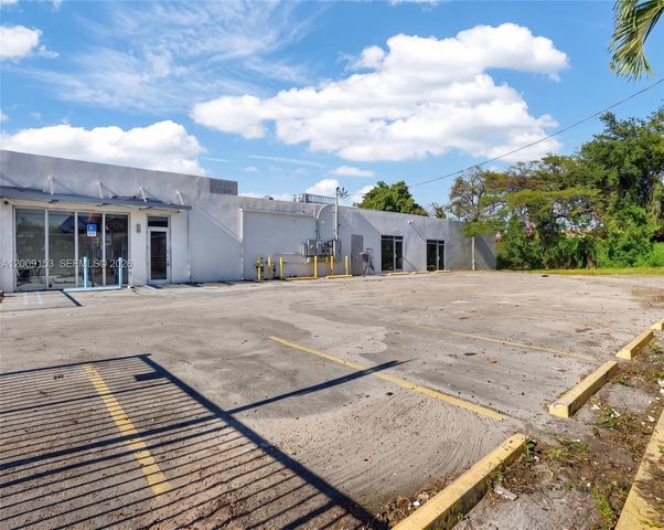 69 NW 27th Ave, Miami, FL 33125