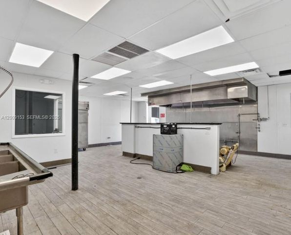 69 NW 27th Ave, Miami, FL 33125