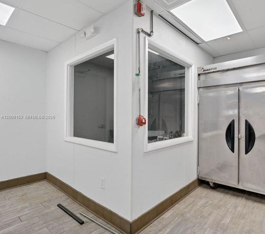 69 NW 27th Ave, Miami, FL 33125