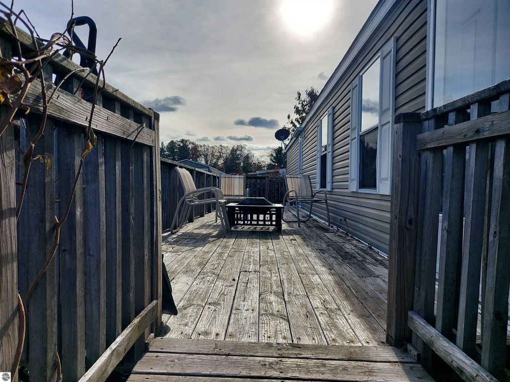 Image 19 of property listing at 868 Shady Lane, Traverse City, MI 49686