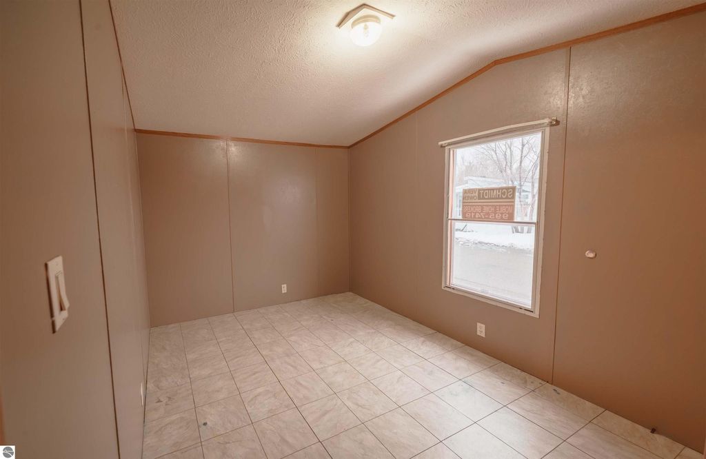 Image 6 of property listing at 868 Shady Lane, Traverse City, MI 49686