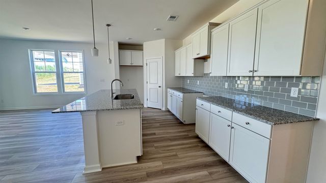 2044 Halton Oaks Drive, Spartanburg, SC 29303