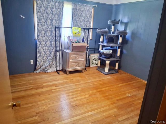 19385 Skyline Street, Roseville, MI 48066
