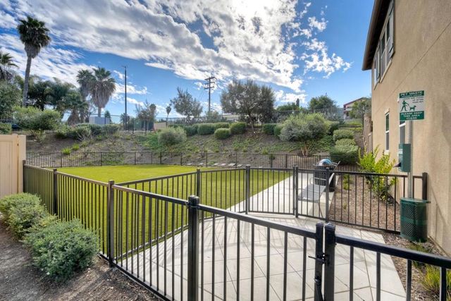 3072 Glenmore Street, Vista, CA 92081