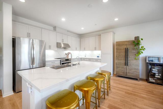 3072 Glenmore Street, Vista, CA 92081