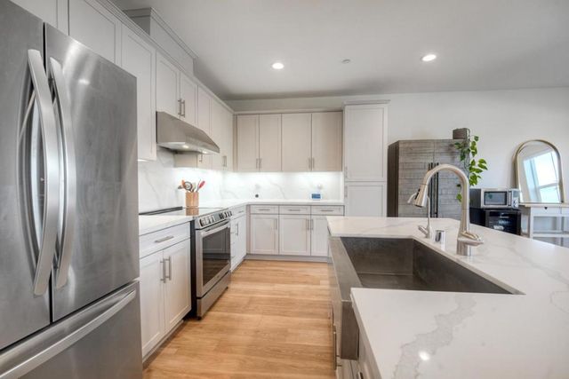 3072 Glenmore Street, Vista, CA 92081