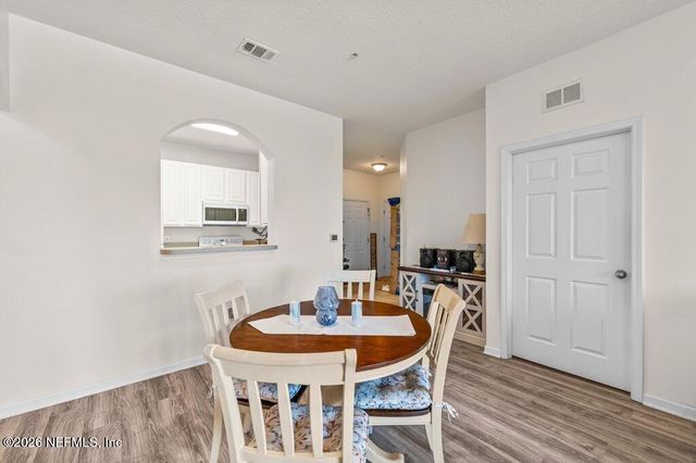 7801 POINT MEADOWS Drive 2302, Jacksonville, FL 32256